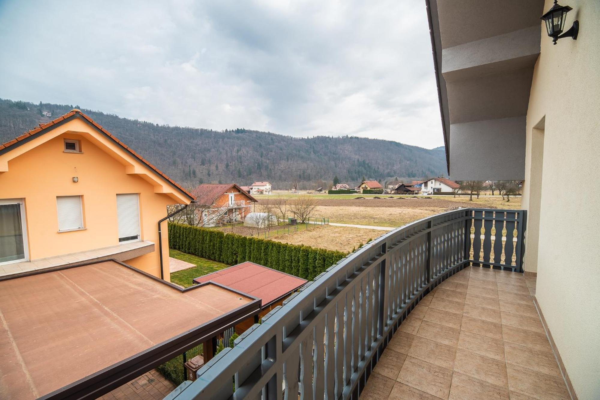 Apartment Zelimlje Skofljica Luaran gambar
